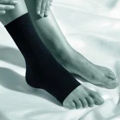 BORT ActiveColor® Knöchelbandage -Coloplast Verkaufsgeschäft 120000219 1450 schwarz 3