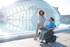 Invacare AVIVA RX20 Modulite Elektrorollstuhl, Heckantrieb, (inkl. 75A Power-Modul) Nachfolger Des Invacare Bora E-Rollstuhl, Patentierte CTC-Federung 18 Invacare AVIVA RX20 Modulite Elektrorollstuhl, Heckantrieb, (inkl. 75A Power-Modul) Nachfolger Des Invacare Bora E-Rollstuhl, Patentierte CTC-Federung -Coloplast Verkaufsgeschäft AVIVA BE48 1