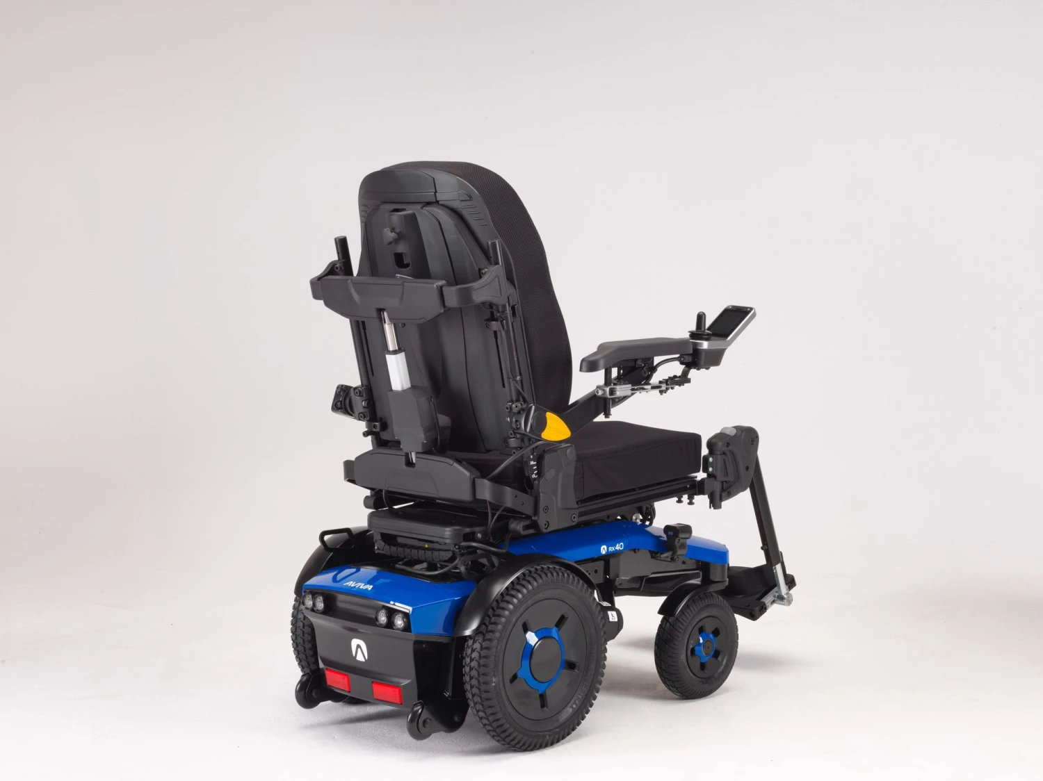 Invacare AVIVA RX40 HD Modulite Elektrorollstuhl (inkl. 120A Power-Modul) XL E-Rollstuhl Extra Breit Und Belastbar Bis 160kg 8 Invacare AVIVA RX40 HD Modulite Elektrorollstuhl (inkl. 120A Power-Modul) XL E-Rollstuhl Extra Breit Und Belastbar Bis 160kg – Bild 6