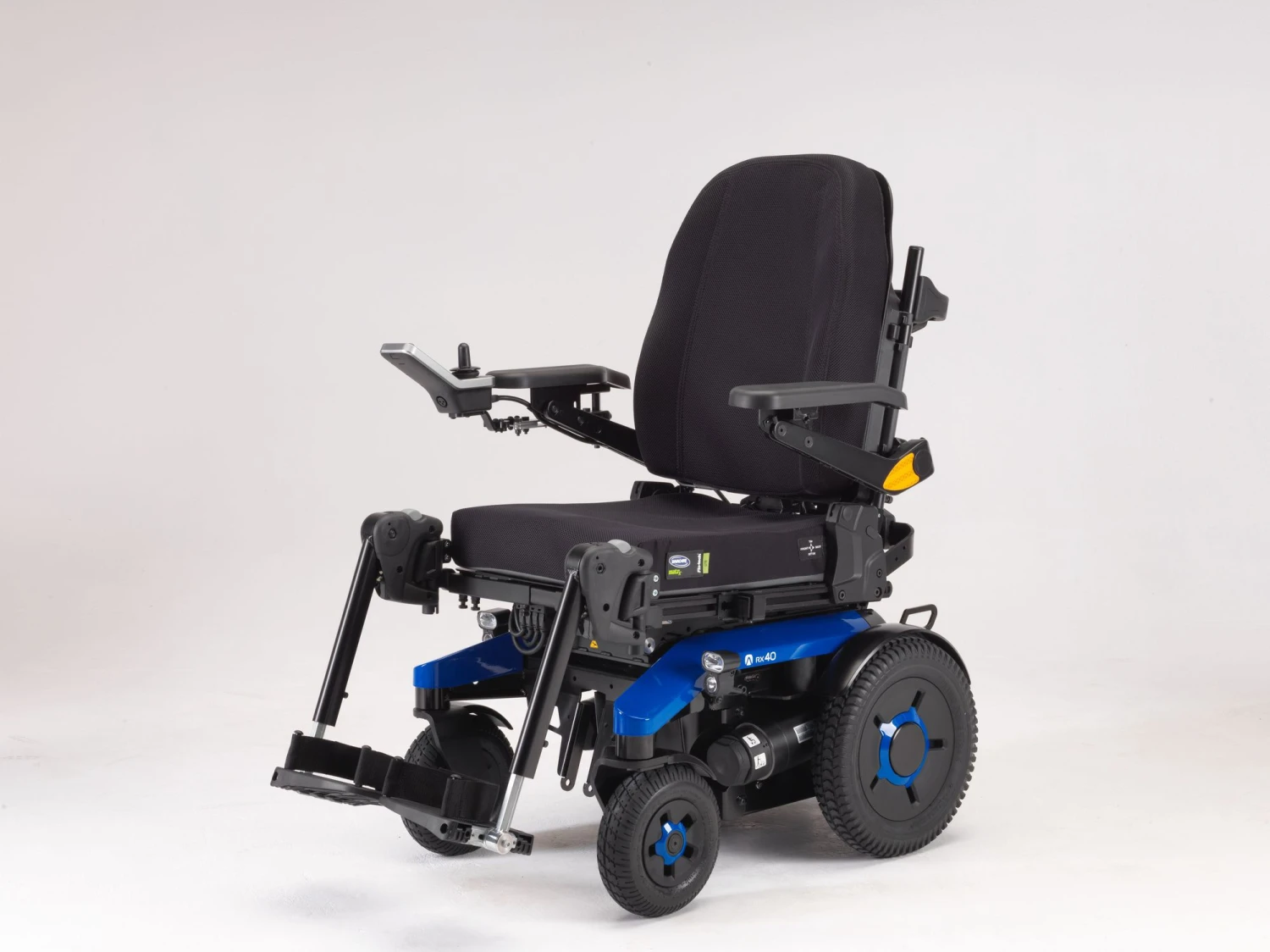 Invacare AVIVA RX40 HD Modulite Elektrorollstuhl (inkl. 120A Power-Modul) XL E-Rollstuhl Extra Breit Und Belastbar Bis 160kg 7 Invacare AVIVA RX40 HD Modulite Elektrorollstuhl (inkl. 120A Power-Modul) XL E-Rollstuhl Extra Breit Und Belastbar Bis 160kg – Bild 5