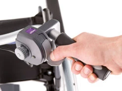 Alber Viamobil Eco V14, Komplett Mit Dem Rollstuhl Unix 2, Fertig Vormontiert & Fahrbereit, Inkl. Halterung, Schiebegriff, Kippstützen, Bedieneinheit, Akku Und Ladegerät -Coloplast Verkaufsgeschäft Alber Viamobileco Bedienung