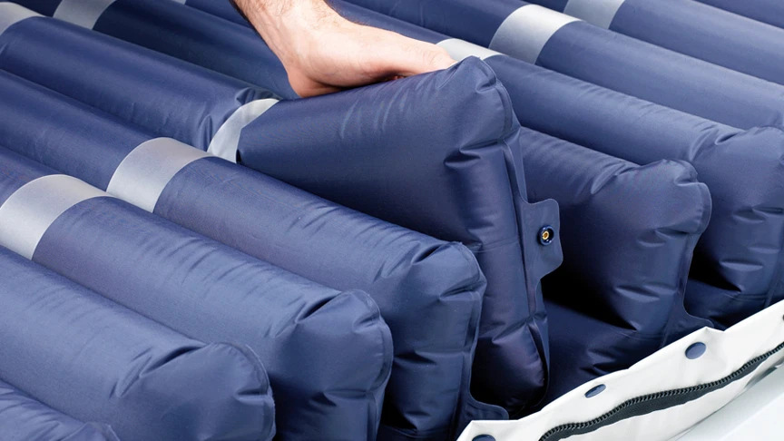 Arjo Alpha Active 4 Wechseldruckmatratze, Dekubitus-Therapie Bis Grad 4, Matratzenersatzsystem Komplett, Bis 200 Kg 7 Arjo Alpha Active 4 Wechseldruckmatratze, Dekubitus-Therapie Bis Grad 4, Matratzenersatzsystem Komplett, Bis 200 Kg – Bild 5