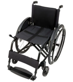 Bischoff & Bischoff BX 11 Adaptivrollstuhl, Faltbar, Anpassrücken, Wahlweise Beinstützen Fest/abschwenkbar, Bis 135 Kg 22 Bischoff & Bischoff BX 11 Adaptivrollstuhl, Faltbar, Anpassrücken, Wahlweise Beinstützen Fest/abschwenkbar, Bis 135 Kg -Coloplast Verkaufsgeschäft BX11 12 557x624 1