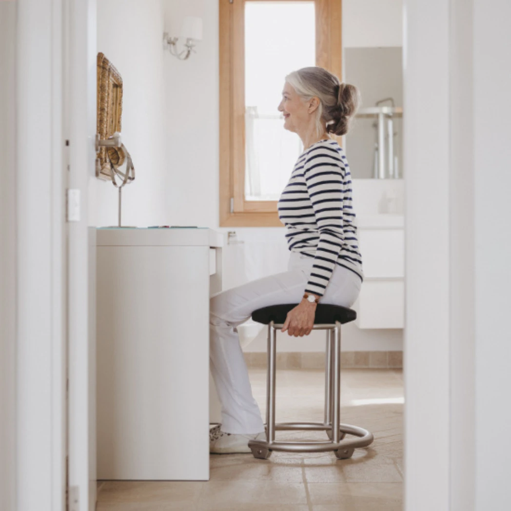 Saljol Duschhocker, Dreht Sich Auf Der Stelle, Grau (Stahl Pulverbeschichtet) Oder In Silber (Edelstahl Elektropoliert) Bis 150kg 8 Saljol Duschhocker, Dreht Sich Auf Der Stelle, Grau (Stahl Pulverbeschichtet) Oder In Silber (Edelstahl Elektropoliert) Bis 150kg – Bild 6