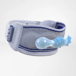 Bauerfeind GenuPoint, Titan, Entlastet Gezielt Die Patellasehne, Schmale Bandage Direkt Unter Der Kniescheibe 7 Bauerfeind GenuPoint, Titan, Entlastet Gezielt Die Patellasehne, Schmale Bandage Direkt Unter Der Kniescheibe -Coloplast Verkaufsgeschäft Genupoint titan pur