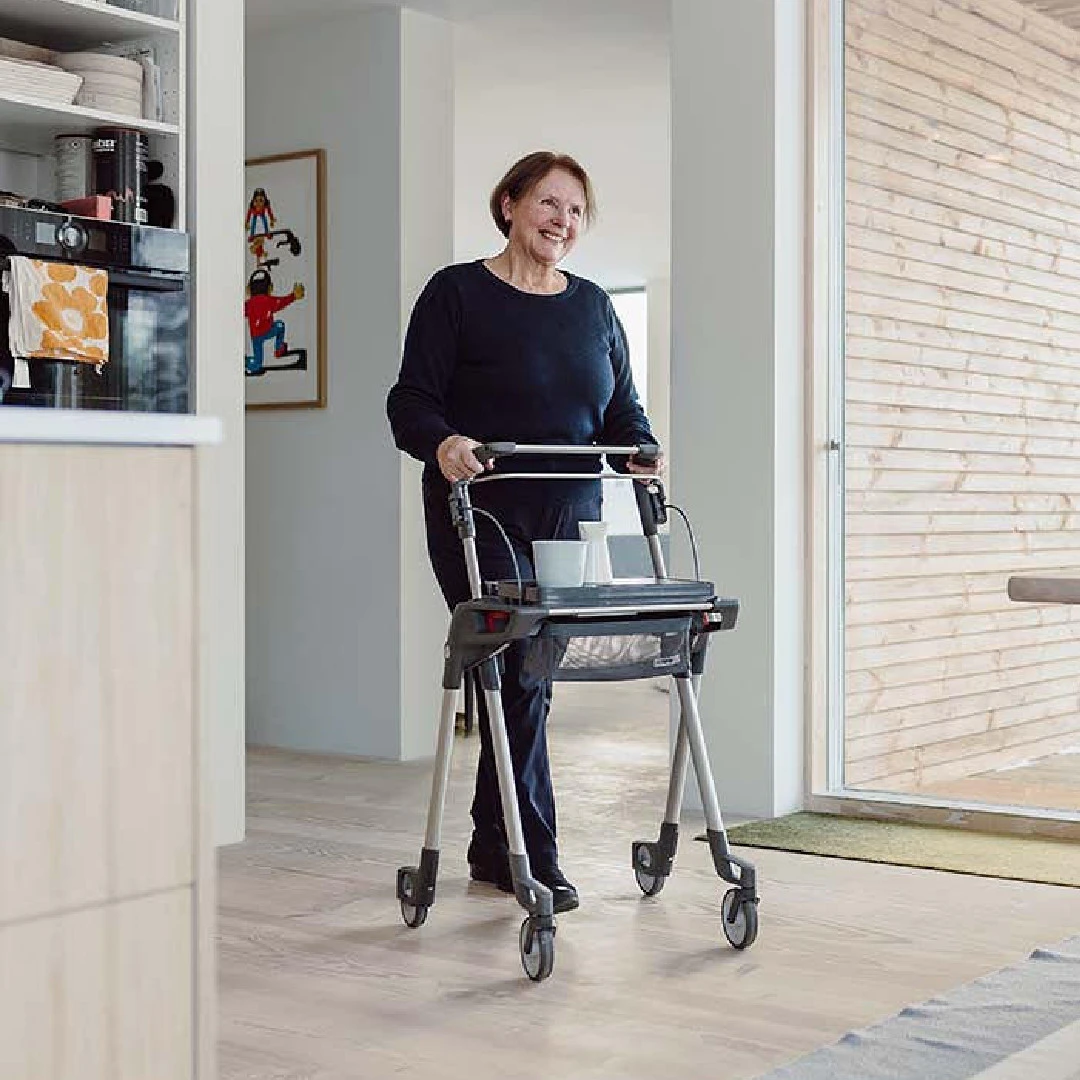 TOPRO Hestia Grey Wohnraumrollator, Stylischer Gehwagen Für Zu Hause, Platzsparender Zusammenfaltbarer Indoor-Rollator, Nur 6.9kg 3 TOPRO Hestia Grey Wohnraumrollator, Stylischer Gehwagen Für Zu Hause, Platzsparender Zusammenfaltbarer Indoor-Rollator, Nur 6.9kg