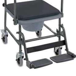 Invacare H720T Toilettenstuhl - Ein Stabiler Toiletten-Rollstuhl (Kranken-Nachtstuhl), Inkl. Eimer, Beinstützen, Armlehnen, Sitzkissen, Bis 135kg -Coloplast Verkaufsgeschäft INV H720Tn20
