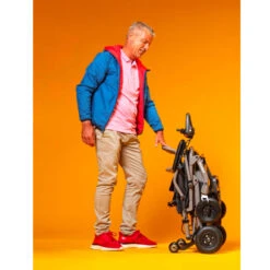 Invacare Kompas, Faltbarer Elektro-Rollstuhl, 6 Km/h, Flugzeugkonforme Lithium-Ionen-Batterie, Anti-Kippräder, Einfache Steuerung, Bis 115kg -Coloplast Verkaufsgeschäft INV Kompas IM06