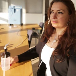 Premium Sauerstoff Jahres-Set FIRESAFE (1x FireSafe, 10x O2-Brillen, 1x O2-Maske, 3x Verlängerungsschläuche (7.5 M), 2x Atemgasbefeuchter, 1x Wasserfalle, 3x Verbinder, 2x Silikonschlauch, 1x Winkelanschluss) -Coloplast Verkaufsgeschäft INV O2 Jahresset