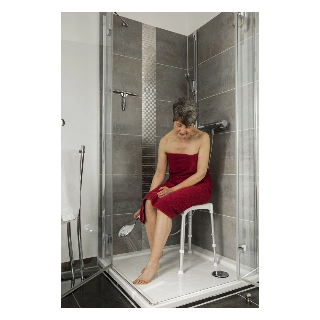 Laguna Duschhocker Eckig, Höhenverstellbar, Sitzfläche 30.5 X 30.5cm, Höhenverstellbar 39–54cm, Bis 150kg 4 Laguna Duschhocker Eckig, Höhenverstellbar, Sitzfläche 30.5 X 30.5cm, Höhenverstellbar 39–54cm, Bis 150kg – Bild 2