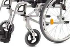 Bischoff & Bischoff Pyro Start Plus+ Leichtgewichts-Rollstuhl, Silber, Alu-Faltrollstuhl (wieder Lieferbar Ab Oktober) 10 Bischoff & Bischoff Pyro Start Plus+ Leichtgewichts-Rollstuhl, Silber, Alu-Faltrollstuhl (wieder Lieferbar Ab Oktober) -Coloplast Verkaufsgeschäft Pyro Start Plus 02 1184x908 1024x785 1