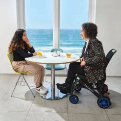 Q50R-CARBON Elektrorollstuhl Faltbar, Ultra Leichter Carbon-Faltrollstuhl Q50R Elektrisch Mit Nur 16,7kg Gesamtgewicht Inkl. Akku! -Coloplast Verkaufsgeschäft Q50R Carbon 02