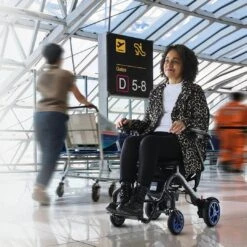 Q50R-CARBON Elektrorollstuhl Faltbar, Ultra Leichter Carbon-Faltrollstuhl Q50R Elektrisch Mit Nur 16,7kg Gesamtgewicht Inkl. Akku! -Coloplast Verkaufsgeschäft Q50R Carbon 04