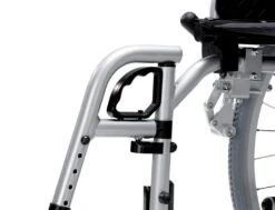 Bischoff & Bischoff S-Eco 300 Standard Rollstuhl, Gute Ausstattung Ist Hier Standard, Bis 125kg (aktuell Längere Lieferzeit) 9 Bischoff & Bischoff S-Eco 300 Standard Rollstuhl, Gute Ausstattung Ist Hier Standard, Bis 125kg (aktuell Längere Lieferzeit) -Coloplast Verkaufsgeschäft S Eco 300 03 1184x908 1024x785 1