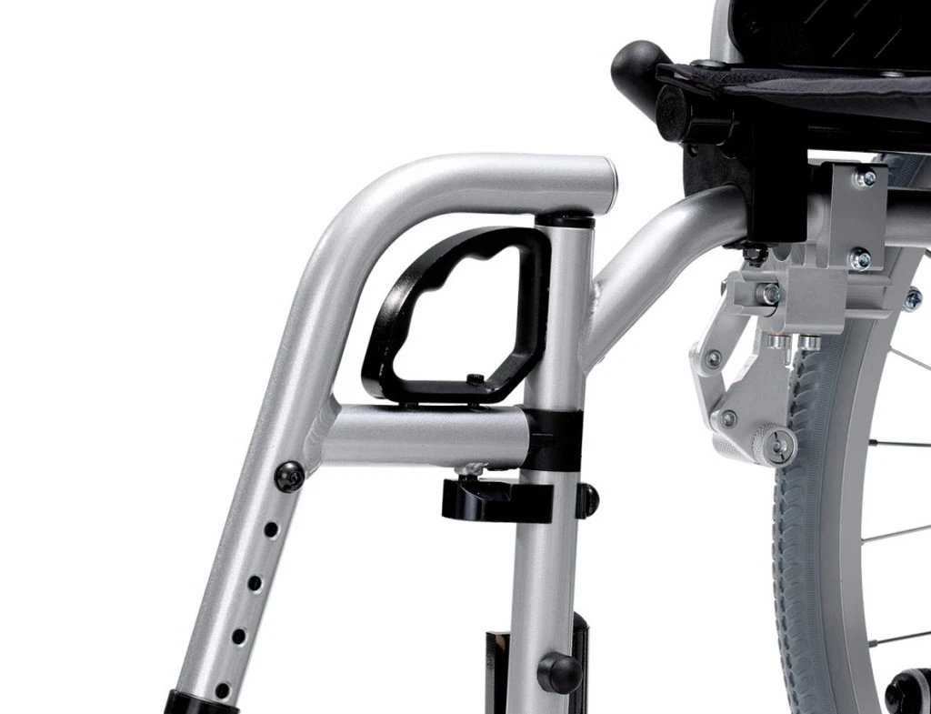 Bischoff & Bischoff S-Eco 300 Standard Rollstuhl, Gute Ausstattung Ist Hier Standard, Bis 125kg (aktuell Längere Lieferzeit) 5 Bischoff & Bischoff S-Eco 300 Standard Rollstuhl, Gute Ausstattung Ist Hier Standard, Bis 125kg (aktuell Längere Lieferzeit) – Bild 3