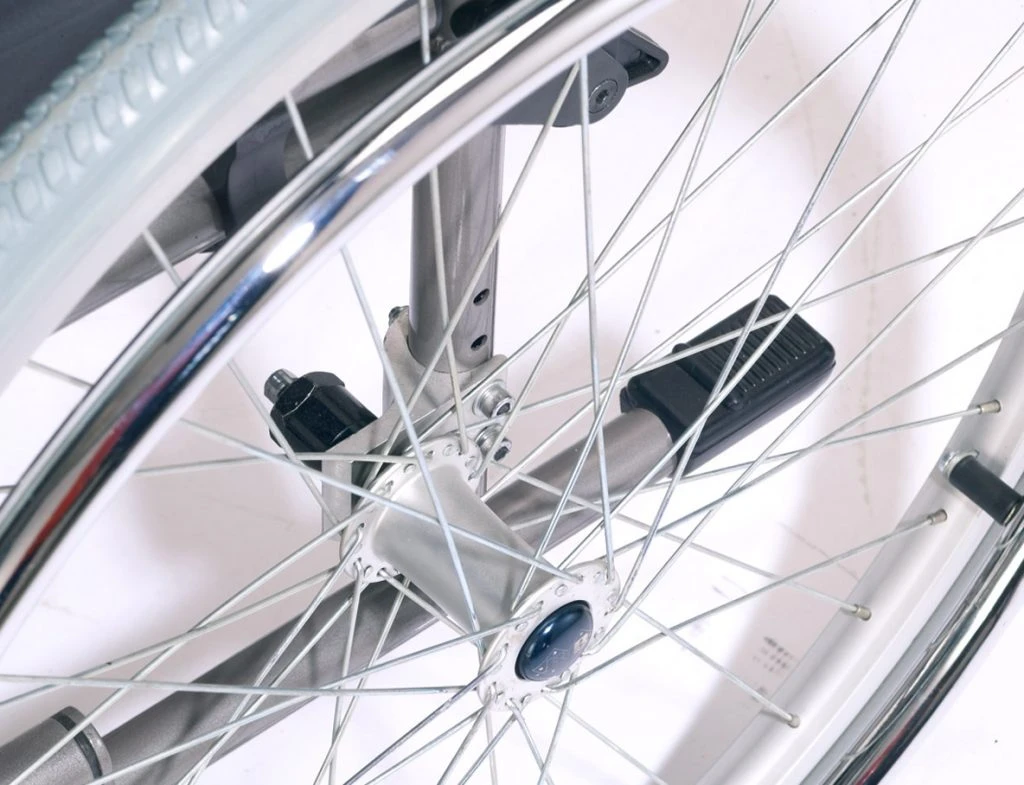 Bischoff & Bischoff S-Eco 300 Standard Rollstuhl, Gute Ausstattung Ist Hier Standard, Bis 125kg (aktuell Längere Lieferzeit) 6 Bischoff & Bischoff S-Eco 300 Standard Rollstuhl, Gute Ausstattung Ist Hier Standard, Bis 125kg (aktuell Längere Lieferzeit) – Bild 4