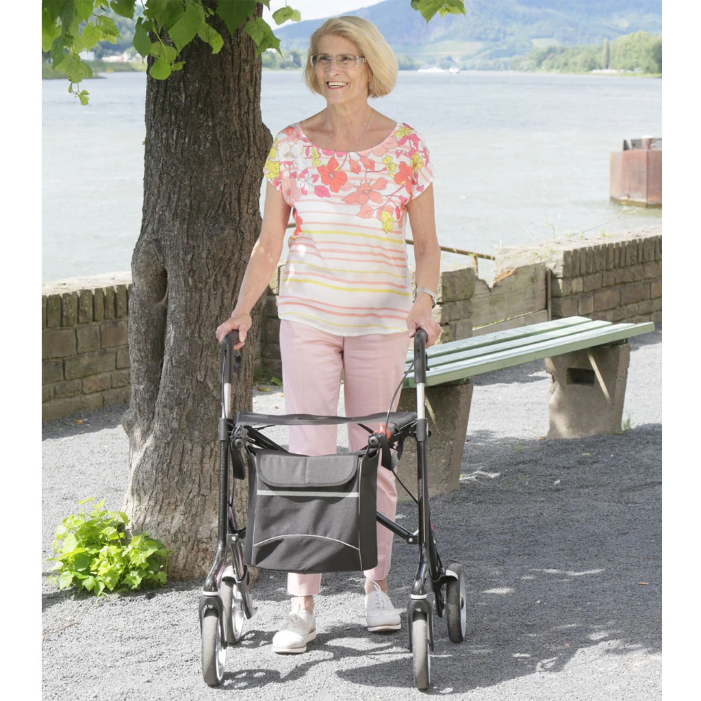Xeon Carbon Rollator Exklusiv (M), Ultra Leichtgewichts Rollator Niedrig, Gehwagen Mit Bequemer Sitzhöhe 54cm, Griffhöhe 72-85cm, Mit Nur 4,8 Kg Einer Der Leichtesten Leichtgewicht-Rollatoren, Inkl. Stockhalter, Bis 150kg Belastbar 6 Xeon Carbon Rollator Exklusiv (M), Ultra Leichtgewichts Rollator Niedrig, Gehwagen Mit Bequemer Sitzhöhe 54cm, Griffhöhe 72-85cm, Mit Nur 4,8 Kg Einer Der Leichtesten Leichtgewicht-Rollatoren, Inkl. Stockhalter, Bis 150kg Belastbar – Bild 4