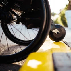 SMOOV One O10 HMV, Leichter Elektroantrieb Für Ihren Starr- Oder Faltrahmen-Rollstuhl, Bitte Um Angabe Ihres Rollstuhlmodells, Alber SMOOV Jetzt Anfragen Für Ihren Rollstuhl -Coloplast Verkaufsgeschäft SMOOVone 04 1