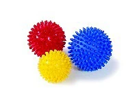 SISSEL® Spiky-Ball (2er-Set) 8 Cm Gelb, 9 Cm Rot,10 Cm Blau