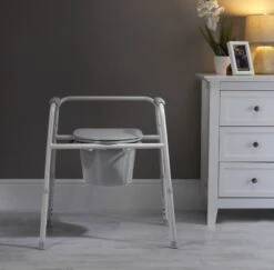 (AV) Invacare Styxo 2 Toilettenstuhl + Toilettengestell 2in1, Mit HMV, Nur 4.6kg, Bis 159kg Belastbar, Die Neue Serie -Coloplast Verkaufsgeschäft Styxo 2 03