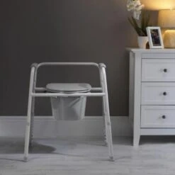 (AV) Invacare Styxo 2 Toilettenstuhl + Toilettengestell 2in1, Mit HMV, Nur 4.6kg, Bis 159kg Belastbar, Die Neue Serie -Coloplast Verkaufsgeschäft Styxo 2 Toilettenstuhl