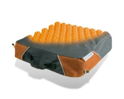 Systam P302C Polyair 100 Sitzkissen, HMV, High Profile Mit 10cm Luftzellen-Kissen, 2-Kammersystem, Inkl. Manometer-Handpumpe + Bezug Jersey Mikroklimabezug 10 Systam P302C Polyair 100 Sitzkissen, HMV, High Profile Mit 10cm Luftzellen-Kissen, 2-Kammersystem, Inkl. Manometer-Handpumpe + Bezug Jersey Mikroklimabezug -Coloplast Verkaufsgeschäft Systam Polyair Kissen mit Bezug