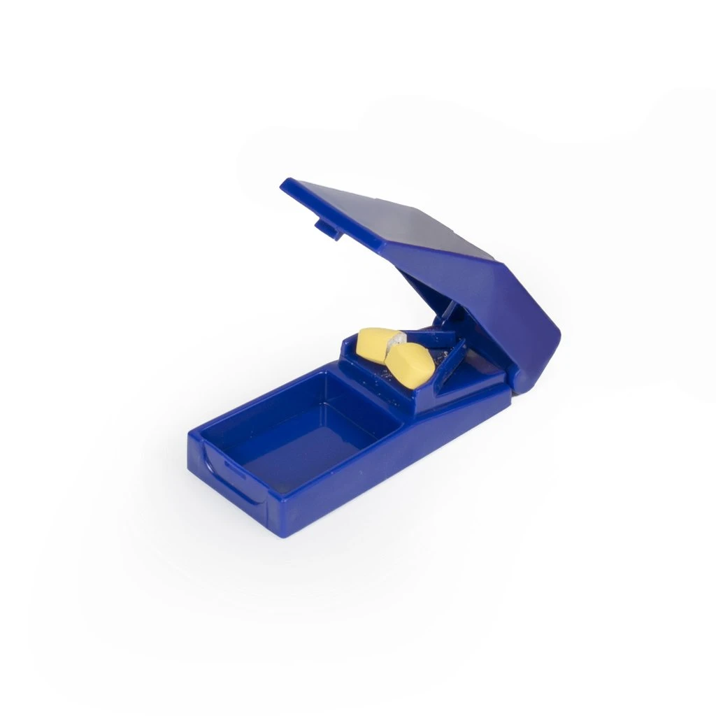 (AV) Thomashilfen Tabletten-Einnahme - Basis-Set, 3-teilig, Praktische Hilfe Bei Der Tabletteneinnahme, Inhalt: Tablettendose, -teiler Und -raspel 6 (AV) Thomashilfen Tabletten-Einnahme - Basis-Set, 3-teilig, Praktische Hilfe Bei Der Tabletteneinnahme, Inhalt: Tablettendose, -teiler Und -raspel – Bild 4