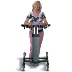 TOPRO Taurus H Basic 130 N Gasdruckfeder, Handgriffe Fest Ohne Handbremse, Armauflagen Verstellbar, Vorderräder Arretierbar (Geradeauslauf), Bis 150 Kg -Coloplast Verkaufsgeschäft Taurus H Basic Gehwagen 03