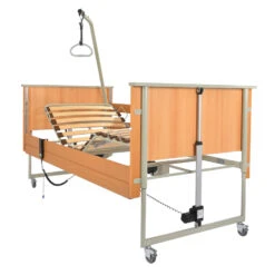 AKS D4 Low Entry Pflegebett, Das Niedrigeinstiegsbett Zur Sturzprophylaxe, Mit Holzliegefläche, Bis 150 Kg, Seniorenbett Zum Wohlfühlen -Coloplast Verkaufsgeschäft aks D4 low entry oben