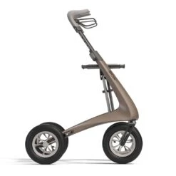 ByACRE Rollator Carbon Overland Metallic-bronze, All-Terrain-Rollator (Outdoor + Indoor) Mit Luftreifen Und Federung, Nur 6,7kg, Bis 150kg, Neue Version Ab Ende April 2023, Inkl. Tasche -Coloplast Verkaufsgeschäft carbonoverlandrollator 05