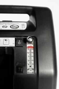 DeVilbiss Compact 525 Sauerstoffkonzentrator, Made In USA, Bis 5 L/min., Inkl. O2-Starterkit, Sauerstoffbrille, Anfeuchtbehälter, O2-Maske, Inkl. Firesafe! -Coloplast Verkaufsgeschäft compact 525 2014 2 1