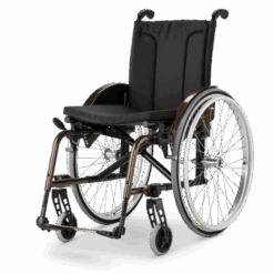 Meyra Aktivrollstuhl Avanti Pro 1.735 Der Universell Einsetzbare Adaptivrollstuhl Mit Festen Beinstützen.