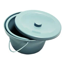 Toilettenstuhl TS 130 Feststehend (ohne Räder), Höhenverstellbar, Inkl. Eimer, Inkl. Sitzpolster, Bis 130kg 12 Toilettenstuhl TS 130 Feststehend (ohne Räder), Höhenverstellbar, Inkl. Eimer, Inkl. Sitzpolster, Bis 130kg -Coloplast Verkaufsgeschäft drive ts 130 02