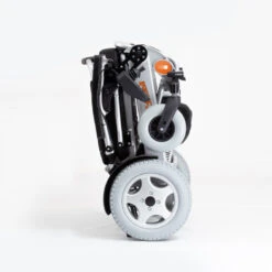 MIETEN = Elektro-Rollstuhl Immer-mobil 140 HMV, 6 Km/h, Faltbar, Leicht, Robust + Alltagstauglich, Inkl. Zwei Akkus Li-Ion Cell Für Mehr Reichweite, Vollgummireifen Pannensicher, Bis 140kg -Coloplast Verkaufsgeschäft immer mobil 140 05