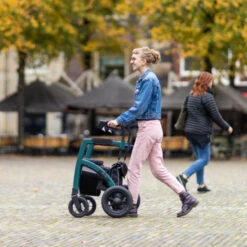 Rollz Motion Air Performance 2in1, Rollator + Rollstuhl, Outdoor, Mit Luftbereifung, All-Terrain Rollator Rollstuhl Kombi, Bis 125kg 14 Rollz Motion Air Performance 2in1, Rollator + Rollstuhl, Outdoor, Mit Luftbereifung, All-Terrain Rollator Rollstuhl Kombi, Bis 125kg -Coloplast Verkaufsgeschäft rollz motion performance rollator 01