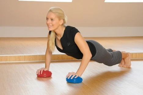 SISSEL® Spiky - Dome (2er-Set) In Balance Kommen - Mit Spaß Trainieren! 4 SISSEL® Spiky - Dome (2er-Set) In Balance Kommen - Mit Spaß Trainieren! – Bild 2